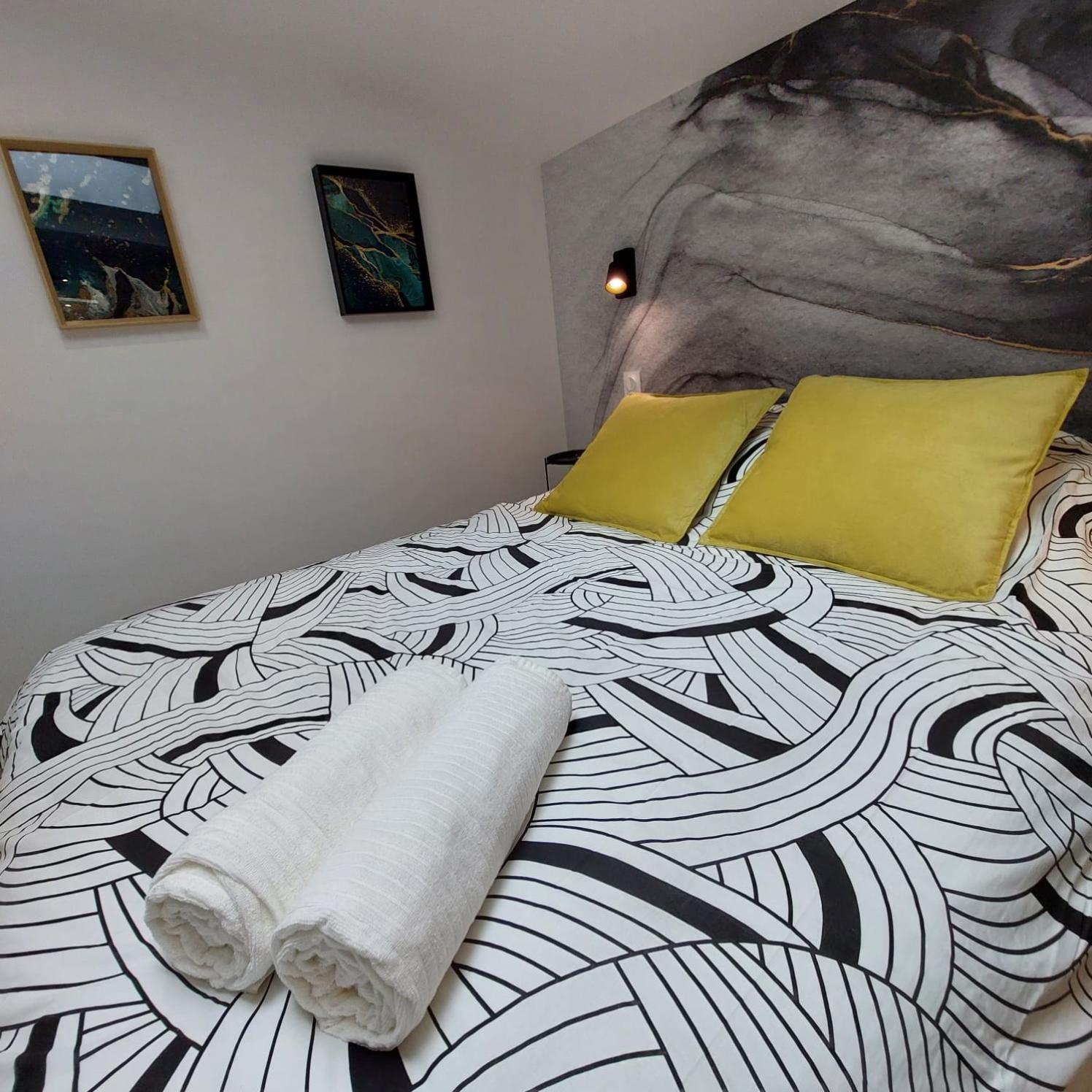 Residence Tamaris Loft House La Meziere エクステリア 写真